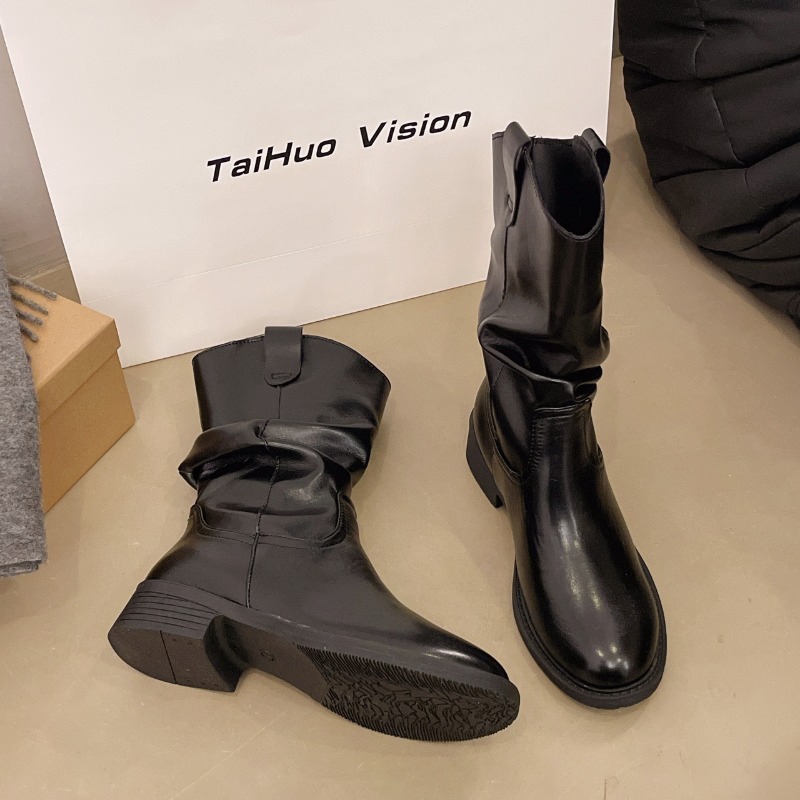 Botines de tacón ancho sueltos - Street Fashion Winter 2025 reseña y precio
