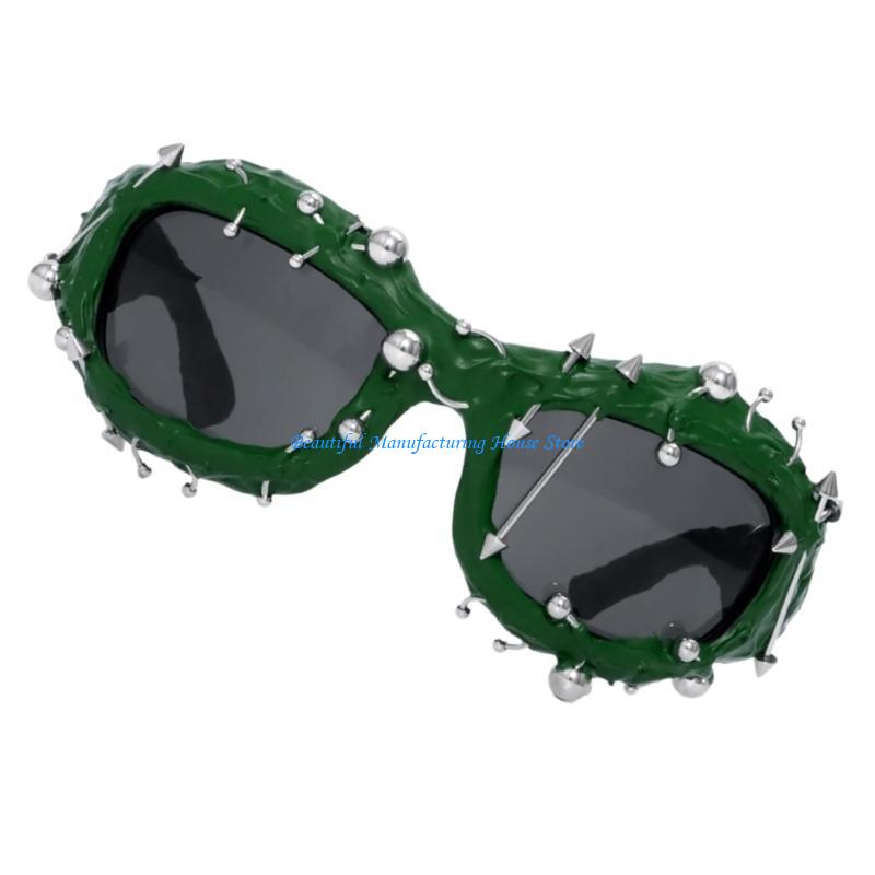 E56A Gafas con montura remache - Street Fashion Reference reseña y precio